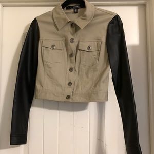 (NWOT) Kensie Crop Jacket W/ Faux Leather Sleeves